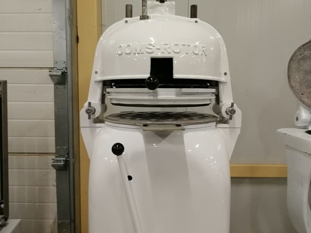 Poluautomatska delilica Eberhardt 40-100